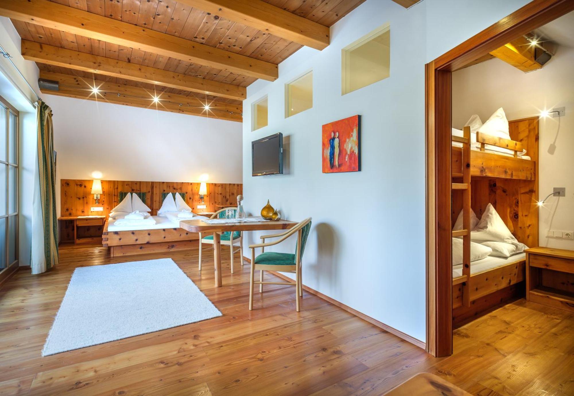 Hotel Haeuserl Im Wald Mariapfarr Bagian luar foto