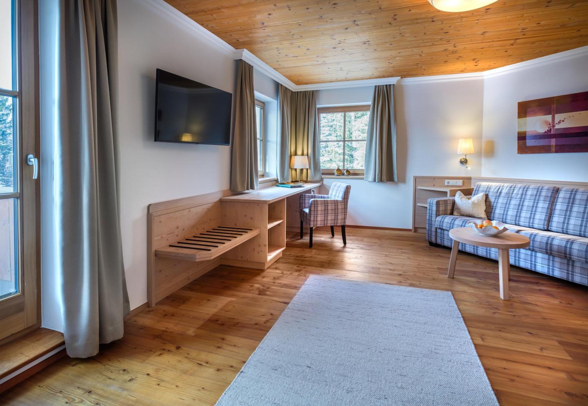 Hotel Haeuserl Im Wald Mariapfarr Bagian luar foto