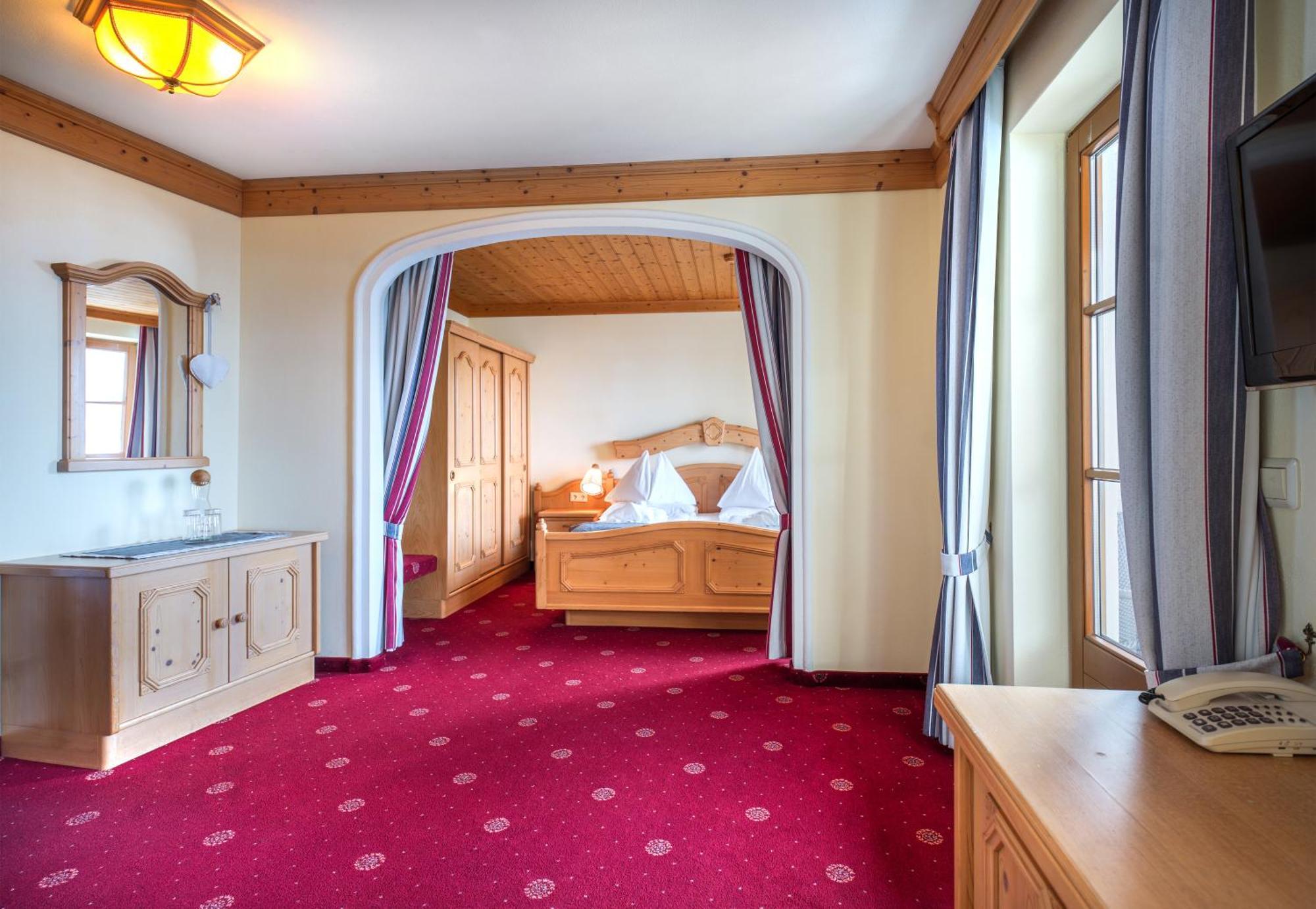 Hotel Haeuserl Im Wald Mariapfarr Bagian luar foto