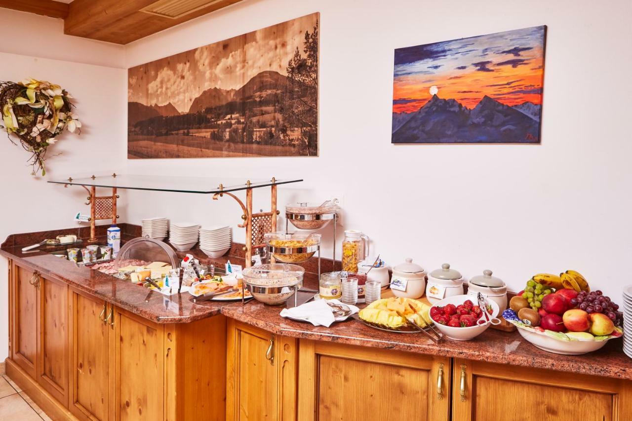 Hotel Haeuserl Im Wald Mariapfarr Bagian luar foto