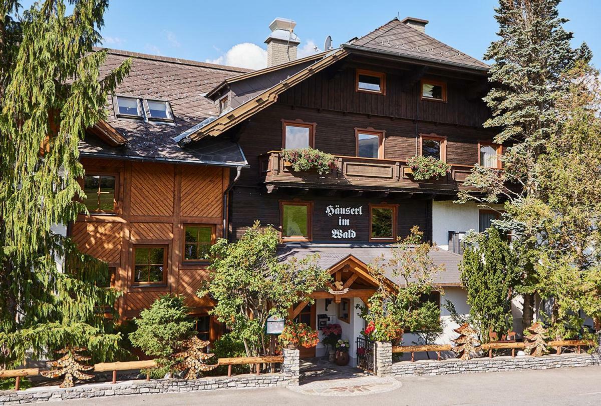 Hotel Haeuserl Im Wald Mariapfarr Bagian luar foto